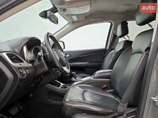 Сірий Додж Джорні, об'ємом двигуна 0 л та пробігом 68 тис. км за 1800 $, фото 10 на Automoto.ua