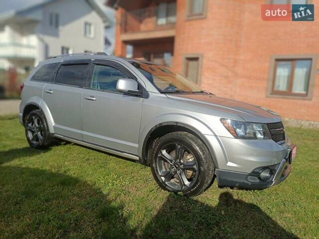 Серый Додж Джорни, объемом двигателя 3.6 л и пробегом 163 тыс. км за 13888 $, фото 2 на Automoto.ua