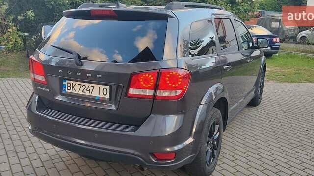Серый Додж Джорни, объемом двигателя 2.36 л и пробегом 120 тыс. км за 13500 $, фото 9 на Automoto.ua