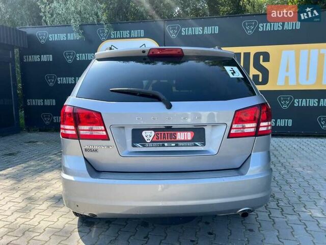 Серый Додж Джорни, объемом двигателя 2.36 л и пробегом 99 тыс. км за 13800 $, фото 7 на Automoto.ua