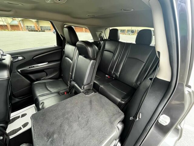 Серый Додж Джорни, объемом двигателя 3.6 л и пробегом 36 тыс. км за 8800 $, фото 12 на Automoto.ua