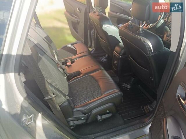 Серый Додж Джорни, объемом двигателя 3.6 л и пробегом 163 тыс. км за 13888 $, фото 15 на Automoto.ua