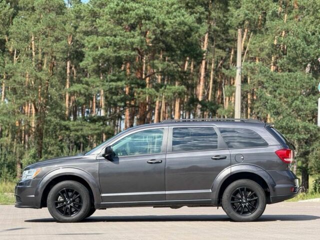 Сірий Додж Джорні, об'ємом двигуна 2.4 л та пробігом 67 тис. км за 12950 $, фото 5 на Automoto.ua