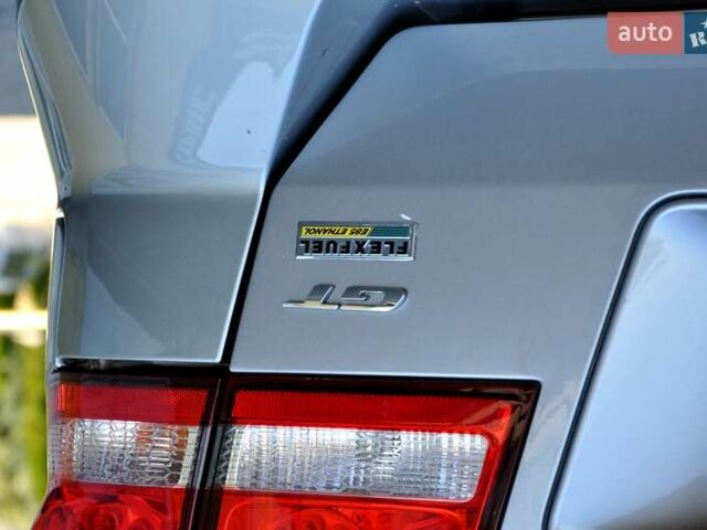 Серый Додж Джорни, объемом двигателя 3.6 л и пробегом 184 тыс. км за 12500 $, фото 10 на Automoto.ua