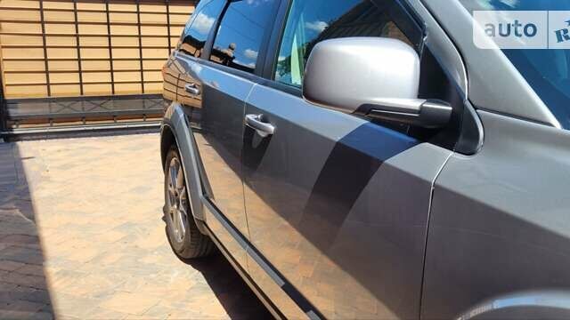 Серый Додж Джорни, объемом двигателя 3.6 л и пробегом 107 тыс. км за 14450 $, фото 2 на Automoto.ua