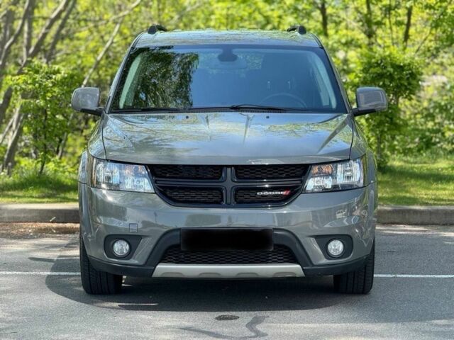 Серый Додж Джорни, объемом двигателя 2.4 л и пробегом 142 тыс. км за 12500 $, фото 1 на Automoto.ua