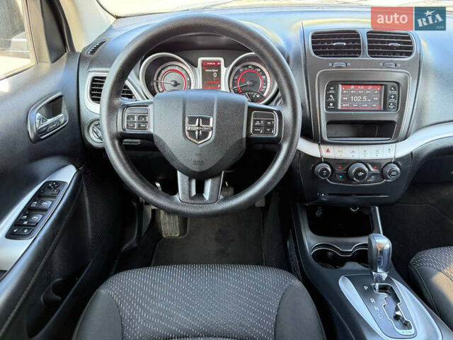 Сірий Додж Джорні, об'ємом двигуна 2.36 л та пробігом 67 тис. км за 11490 $, фото 20 на Automoto.ua