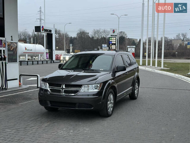 Серый Додж Джорни, объемом двигателя 2.4 л и пробегом 205 тыс. км за 10500 $, фото 1 на Automoto.ua