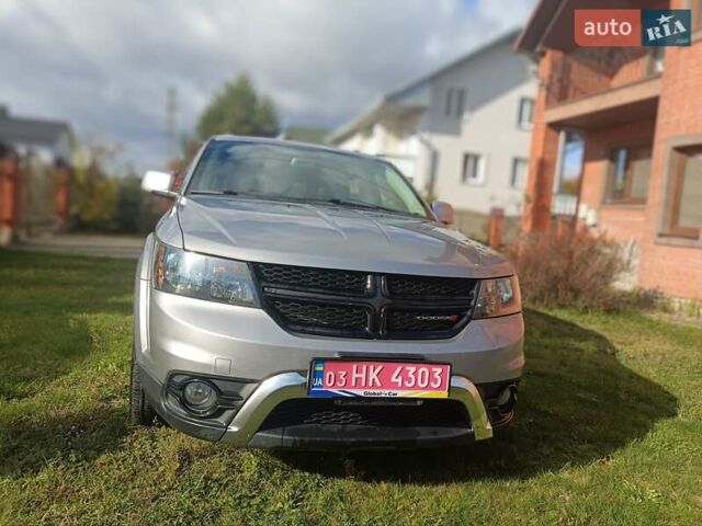Серый Додж Джорни, объемом двигателя 3.6 л и пробегом 163 тыс. км за 13888 $, фото 4 на Automoto.ua