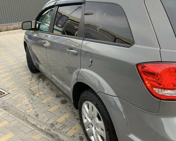 Сірий Додж Джорні, об'ємом двигуна 2.36 л та пробігом 120 тис. км за 15000 $, фото 13 на Automoto.ua