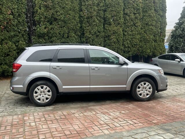 Серый Додж Джорни, объемом двигателя 3.6 л и пробегом 160 тыс. км за 14500 $, фото 2 на Automoto.ua