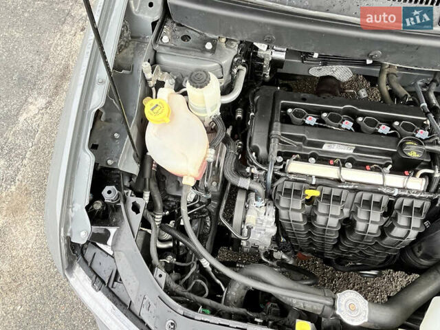 Серый Додж Джорни, объемом двигателя 2.36 л и пробегом 106 тыс. км за 13500 $, фото 55 на Automoto.ua