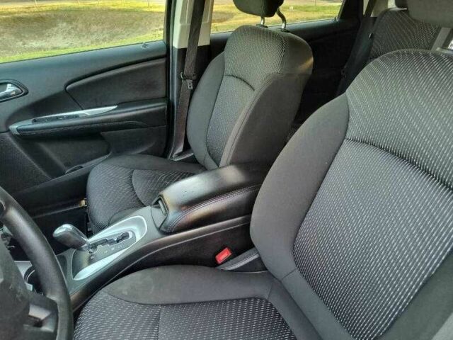 Серый Додж Джорни, объемом двигателя 2.4 л и пробегом 53 тыс. км за 2400 $, фото 8 на Automoto.ua