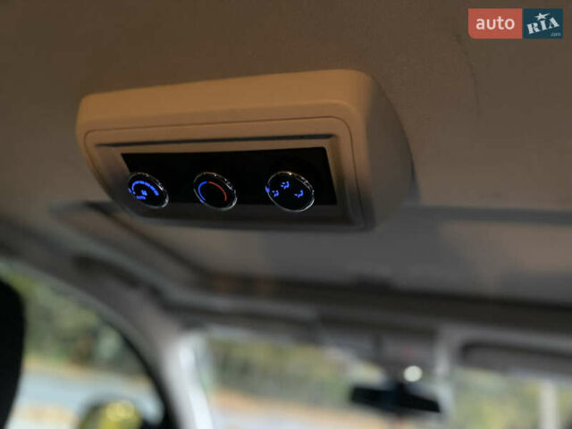 Сірий Додж Джорні, об'ємом двигуна 2.36 л та пробігом 126 тис. км за 13300 $, фото 6 на Automoto.ua