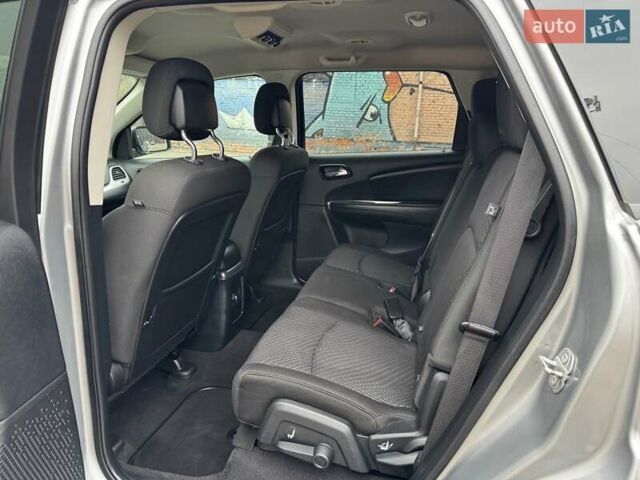 Сірий Додж Джорні, об'ємом двигуна 2.4 л та пробігом 124 тис. км за 13499 $, фото 20 на Automoto.ua