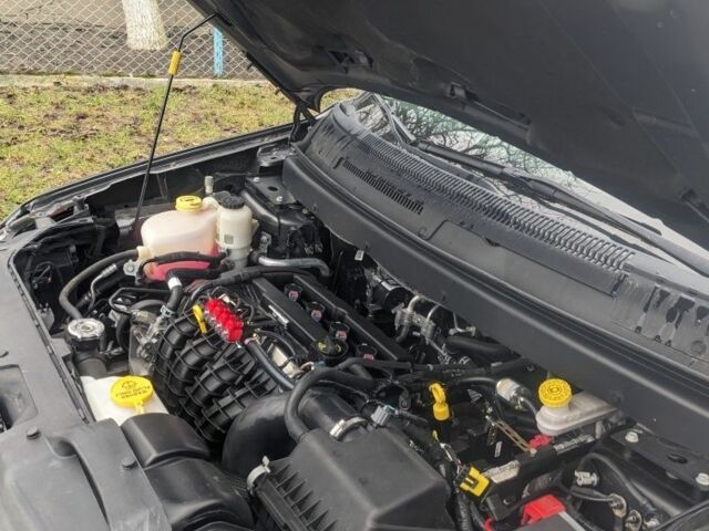 Серый Додж Джорни, объемом двигателя 2 л и пробегом 167 тыс. км за 12900 $, фото 12 на Automoto.ua