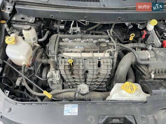 Додж Джорни 2020 в Киеве на Automoto.ua Серый Додж Джорни, объемом двигателя 2.36 л и пробегом 99 тыс. км за 14600 $, фото 24 на Automoto.ua