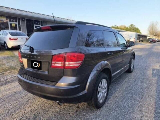 Серый Додж Джорни, объемом двигателя 2.4 л и пробегом 53 тыс. км за 2400 $, фото 4 на Automoto.ua