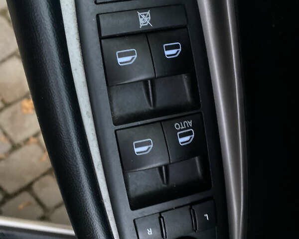 Сірий Додж Джорні, об'ємом двигуна 2.36 л та пробігом 126 тис. км за 13300 $, фото 12 на Automoto.ua