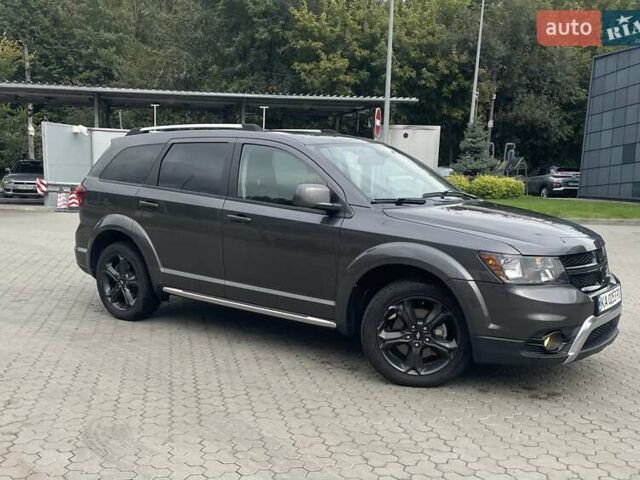 Додж Джорни 2020 в Киеве на Automoto.ua Серый Додж Джорни, объемом двигателя 2.36 л и пробегом 99 тыс. км за 14600 $, фото 3 на Automoto.ua