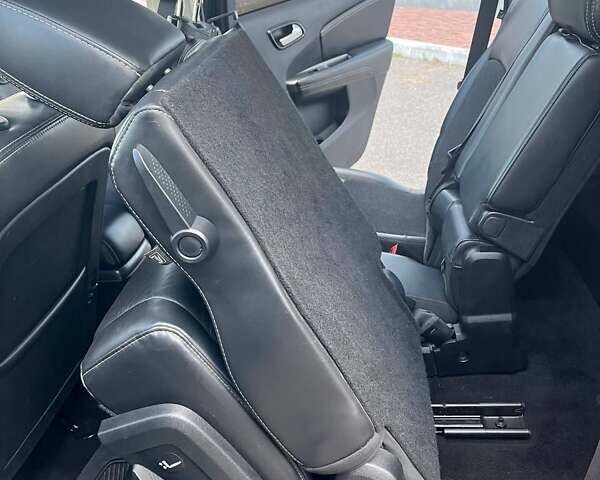 Серый Додж Джорни, объемом двигателя 2.36 л и пробегом 166 тыс. км за 12600 $, фото 40 на Automoto.ua