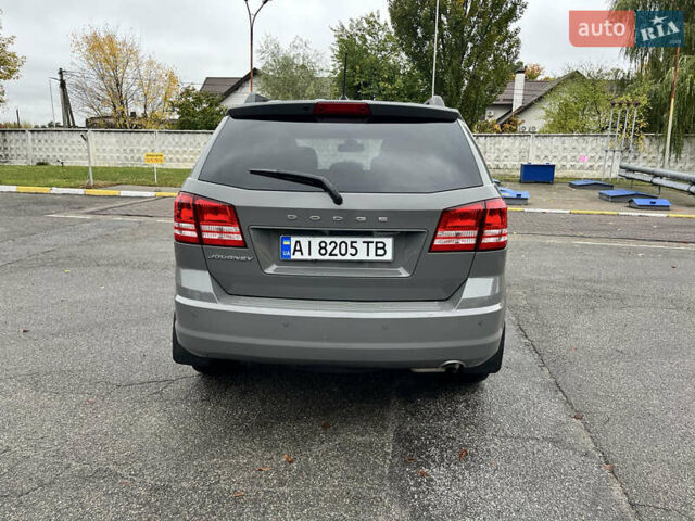 Серый Додж Джорни, объемом двигателя 2.36 л и пробегом 105 тыс. км за 13600 $, фото 14 на Automoto.ua