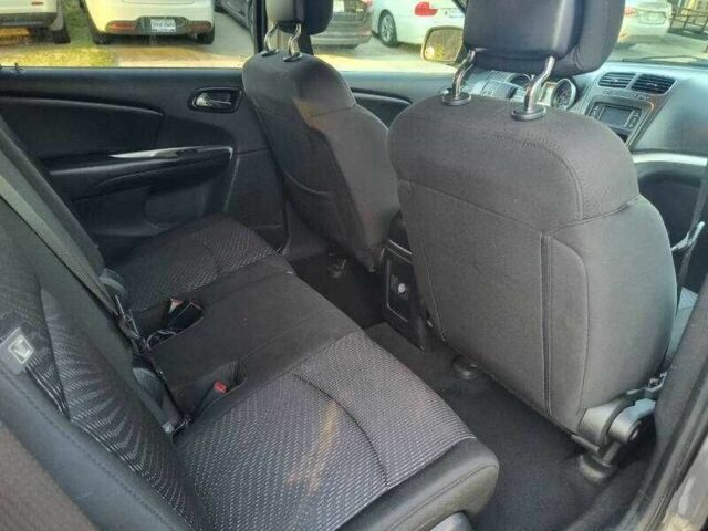 Серый Додж Джорни, объемом двигателя 2.4 л и пробегом 53 тыс. км за 2400 $, фото 15 на Automoto.ua