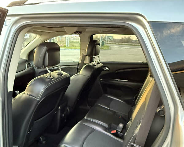 Серый Додж Джорни, объемом двигателя 2.36 л и пробегом 127 тыс. км за 14999 $, фото 13 на Automoto.ua