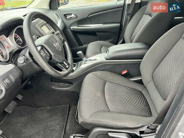 Серый Додж Джорни, объемом двигателя 2.36 л и пробегом 105 тыс. км за 13600 $, фото 27 на Automoto.ua