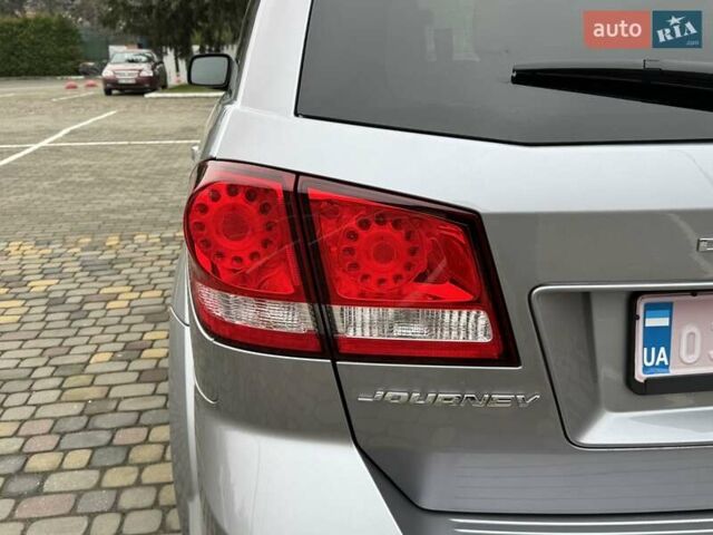 Сірий Додж Джорні, об'ємом двигуна 2.4 л та пробігом 124 тис. км за 13499 $, фото 61 на Automoto.ua