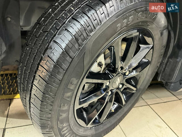 Серый Додж Джорни, объемом двигателя 2.36 л и пробегом 105 тыс. км за 13600 $, фото 56 на Automoto.ua