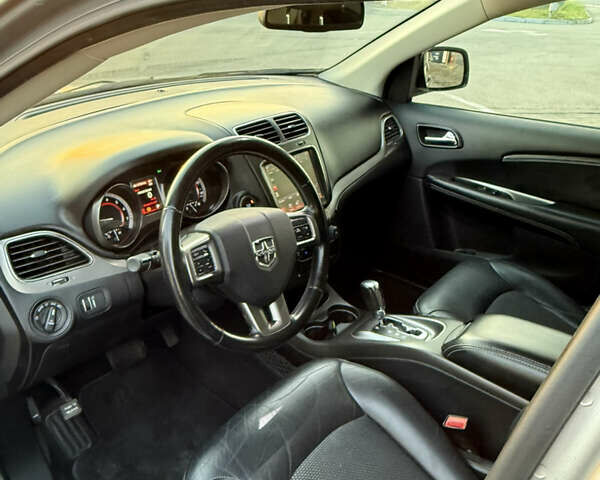 Серый Додж Джорни, объемом двигателя 2.36 л и пробегом 127 тыс. км за 14999 $, фото 16 на Automoto.ua