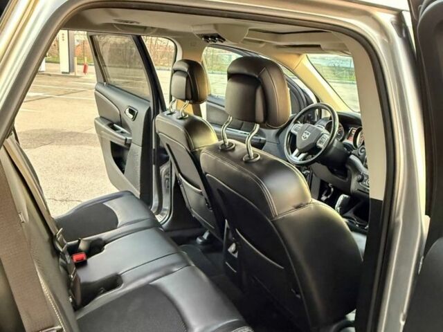 Сірий Додж Джорні, об'ємом двигуна 2.4 л та пробігом 127 тис. км за 14999 $, фото 9 на Automoto.ua