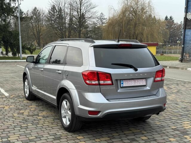 Серый Додж Джорни, объемом двигателя 2.4 л и пробегом 124 тыс. км за 13499 $, фото 6 на Automoto.ua