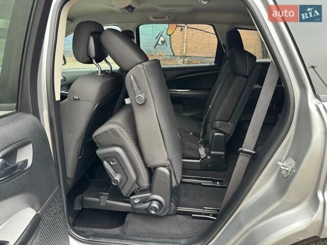 Сірий Додж Джорні, об'ємом двигуна 2.4 л та пробігом 124 тис. км за 13499 $, фото 46 на Automoto.ua