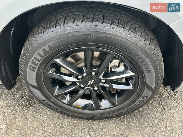 Серый Додж Джорни, объемом двигателя 2.36 л и пробегом 106 тыс. км за 13500 $, фото 49 на Automoto.ua