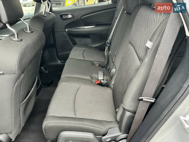 Серый Додж Джорни, объемом двигателя 2.36 л и пробегом 106 тыс. км за 13500 $, фото 38 на Automoto.ua