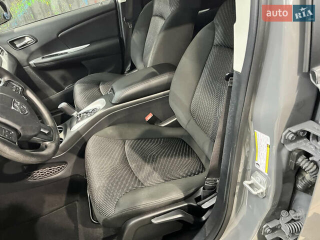 Серый Додж Джорни, объемом двигателя 2.36 л и пробегом 105 тыс. км за 13600 $, фото 54 на Automoto.ua