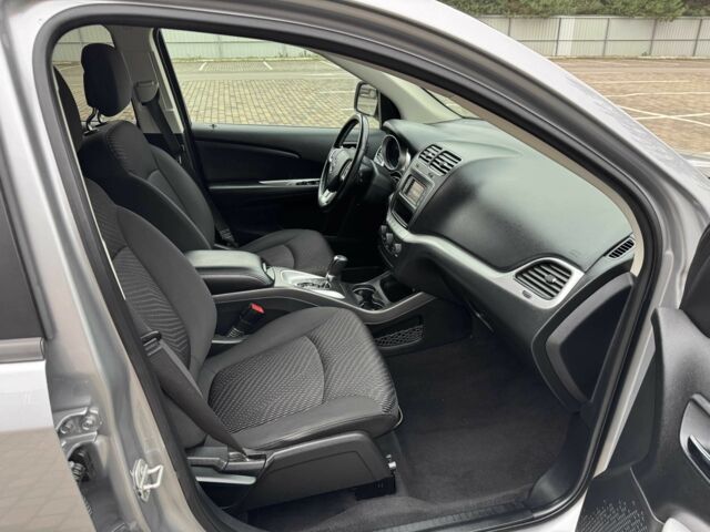 Серый Додж Джорни, объемом двигателя 2.4 л и пробегом 124 тыс. км за 13499 $, фото 19 на Automoto.ua