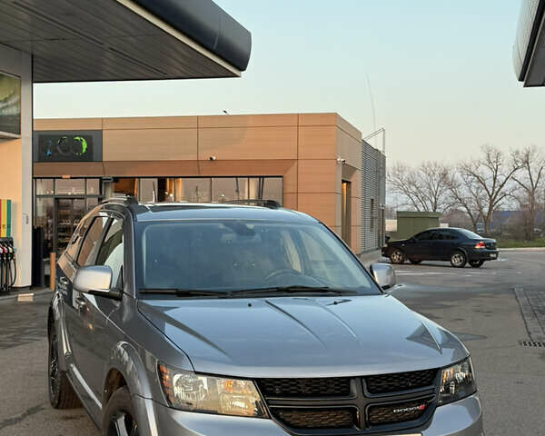 Серый Додж Джорни, объемом двигателя 2.36 л и пробегом 127 тыс. км за 14999 $, фото 2 на Automoto.ua