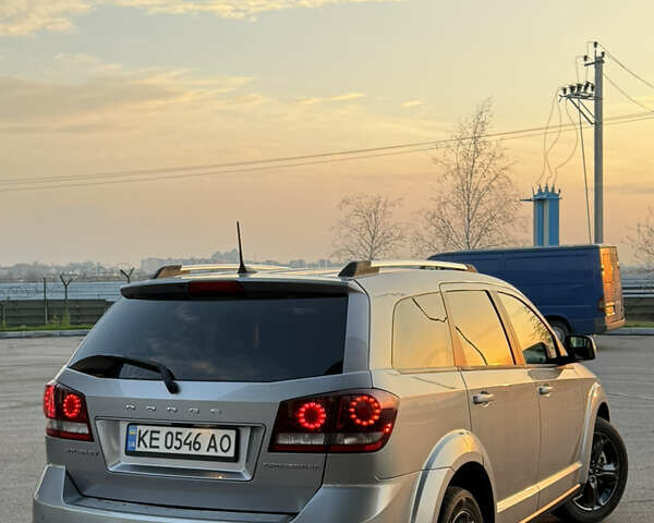 Серый Додж Джорни, объемом двигателя 2.36 л и пробегом 127 тыс. км за 14999 $, фото 3 на Automoto.ua