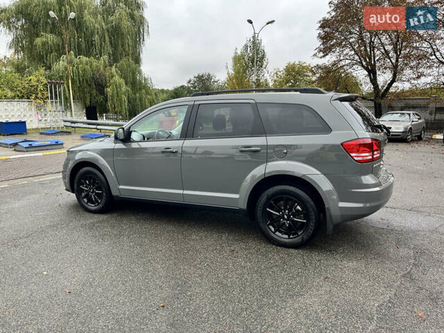 Серый Додж Джорни, объемом двигателя 2.36 л и пробегом 105 тыс. км за 13600 $, фото 24 на Automoto.ua