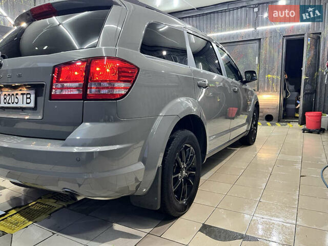 Серый Додж Джорни, объемом двигателя 2.36 л и пробегом 105 тыс. км за 13600 $, фото 52 на Automoto.ua