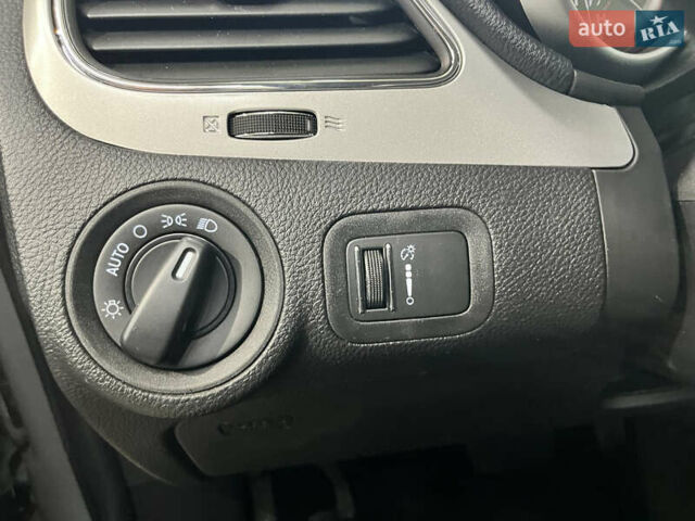 Серый Додж Джорни, объемом двигателя 2.36 л и пробегом 105 тыс. км за 13600 $, фото 40 на Automoto.ua