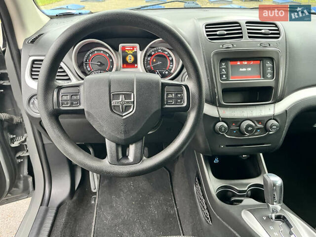 Серый Додж Джорни, объемом двигателя 2.36 л и пробегом 105 тыс. км за 13600 $, фото 26 на Automoto.ua