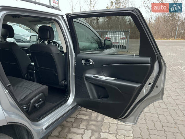 Серый Додж Джорни, объемом двигателя 2.4 л и пробегом 126 тыс. км за 12790 $, фото 29 на Automoto.ua