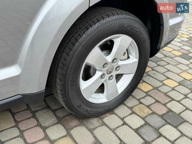 Сірий Додж Джорні, об'ємом двигуна 2.4 л та пробігом 124 тис. км за 13499 $, фото 64 на Automoto.ua