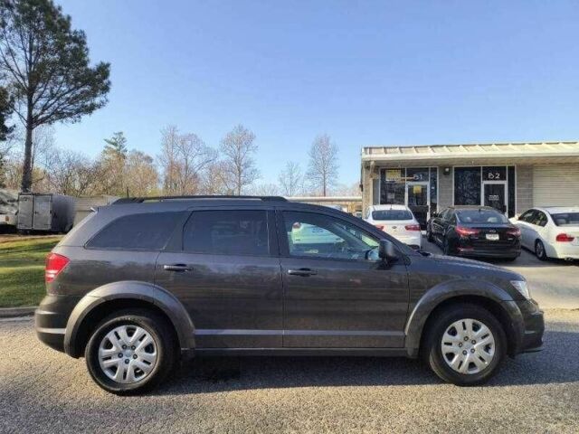 Серый Додж Джорни, объемом двигателя 2.4 л и пробегом 53 тыс. км за 2400 $, фото 5 на Automoto.ua