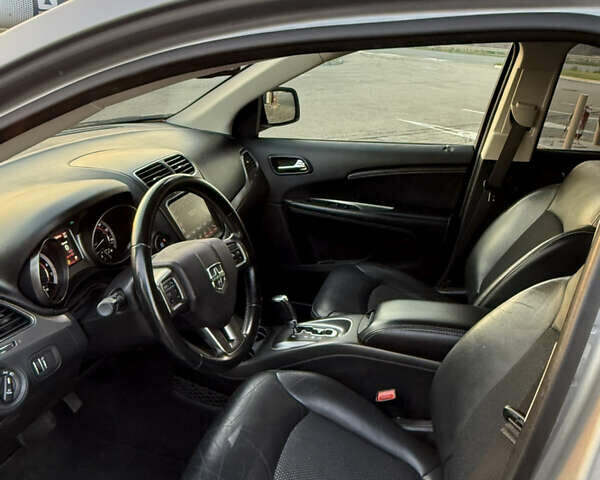 Серый Додж Джорни, объемом двигателя 2.36 л и пробегом 127 тыс. км за 14999 $, фото 18 на Automoto.ua