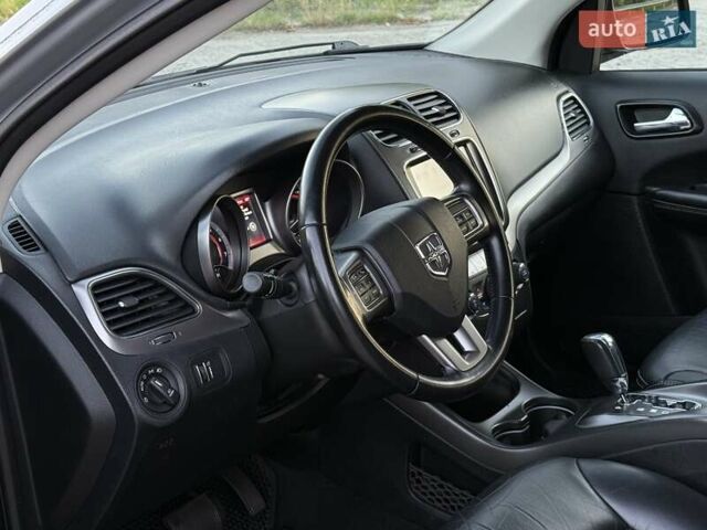 Серый Додж Джорни, объемом двигателя 2.36 л и пробегом 94 тыс. км за 15400 $, фото 20 на Automoto.ua